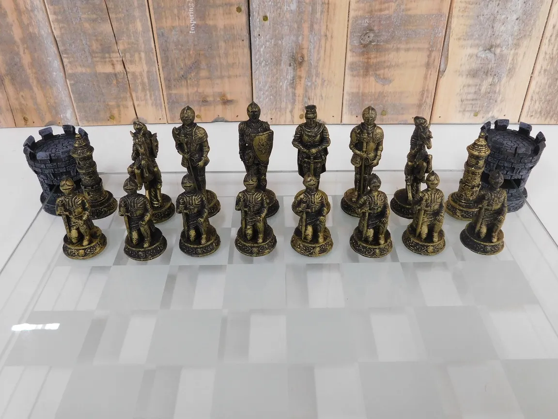 Schach Spiel aus Massivholz inkl. Schachfiguren 28,5 x 28,5 cm
