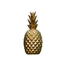 Grote ananas gemaakt van polystone, goud-kleurig