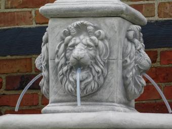 Springbrunnen Löwe XL - 125 cm - Stein - mit Wasserspeiern