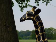 Bild Giraffe, lebensgroß, große Tierstatue, Kunststoff