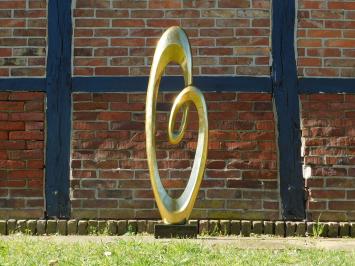 Abstrakte Kunst, kunstvolle Skulptur, auf Sockel aus Granit, Aluminium