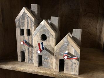 Decoratieve huisjes geheel handgemaakt van hout