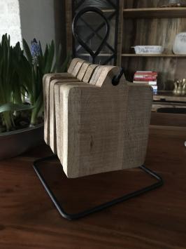 Plankhouder met 6 kleine houten planken / dienbladen