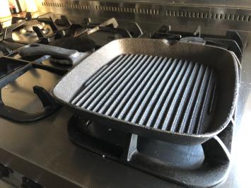 Zware gietijzeren grill pan, ouderwetse  topkwaliteit