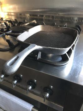 Zware gietijzeren grill pan, ouderwetse  topkwaliteit