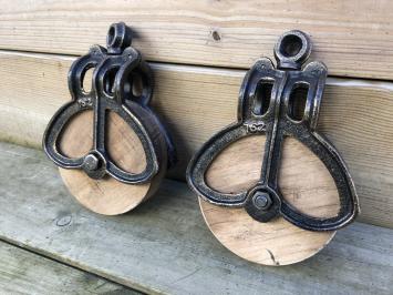 Katrol, pully, cast iron, antiek model loowiel / hanger