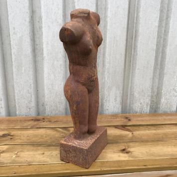 Prachtige gietijzeren vrouwelijke torso