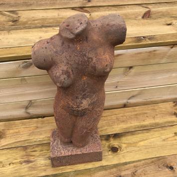 Prachtige gietijzeren vrouwelijke torso