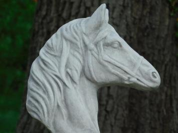 Skulptur Pferdekopf, massiver Stein