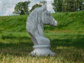 Sculptuur paardenhoofd, vol steen