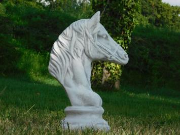 Sculptuur paardenhoofd, vol steen