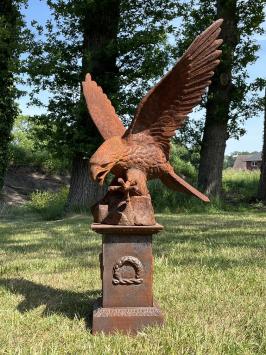 Adler auf Sockel, komplett aus Gusseisen, Gartenstatue, exklusive Statue