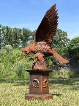 Adler auf Sockel, komplett aus Gusseisen, Gartenstatue, exklusive Statue