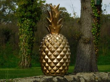 Grote ananas gemaakt van polystone, goud-kleurig