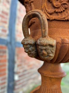 Gartenvase auf Gusseisenbasis, exklusives Set, ideal für den Außenbereich