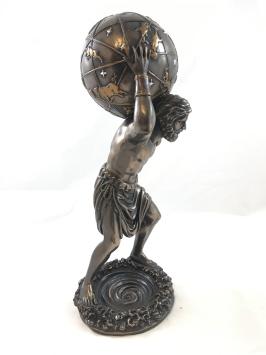 Statue des Atlas, eines Riesen der das Universum trug, aus Polyresin