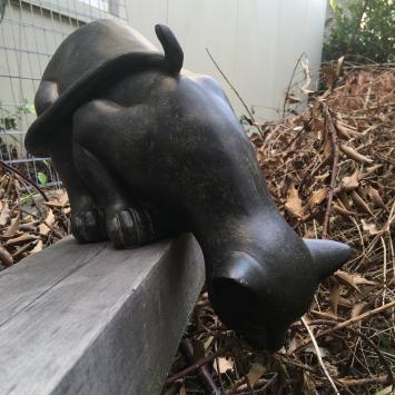 Katze, Skulptur aus Polystein