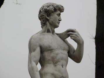 Statue David XL auf Sockel - 170 cm - Stein