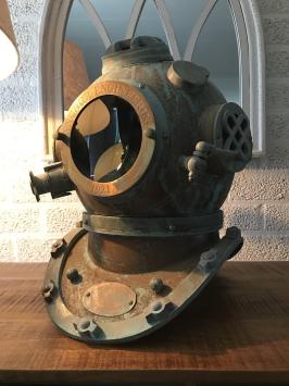 Robuster Taucherhelm aus Eisen - 'ANCHOR ENGINEERING 1921'