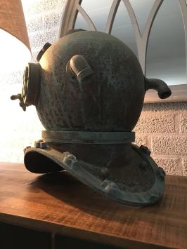 Robuster Taucherhelm aus Eisen - 'ANCHOR ENGINEERING 1921'