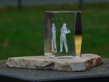 Beeld van een golfer, golfbeeld in glas, 3D, marmeren voet