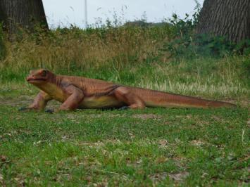 Lebensechte Eidechse, große Gartenstatue, Tierstatue in Farbe, Kunststoff