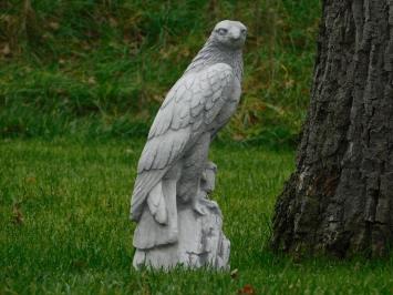 Steinhabicht - Weiß mit Grau - Tierskulptur