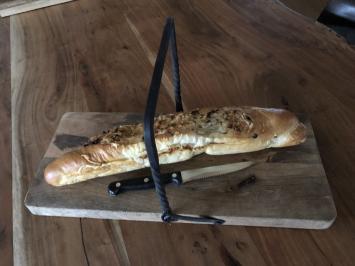 Snijplank met smeedijzeren beugel, Worstplank houten brood plank