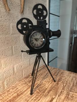 Nostalgische en decoratieve klok, als een oude filmcamera