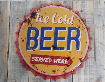 Metalen kroonkurk met tekst: ice cold beer served here