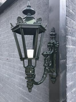 Wand buitenlamp Madrid-85 , Alu gegoten met Lampenfitting en Glas.