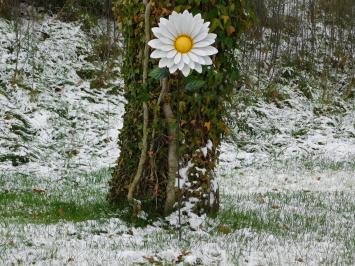 Einmalig: Metall-Gänseblümchen XL - Gartenstab - Voller Farbe