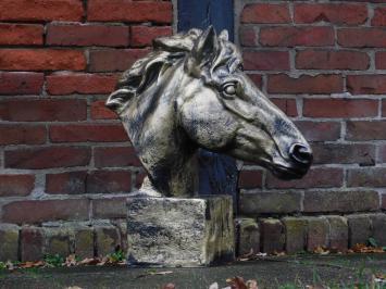 Tuinbeeld paard, paardenhoofd beeld groot, goud met zwart