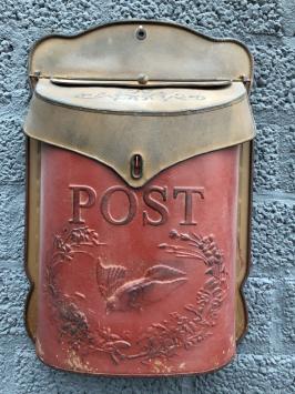 Vintage Briefkasten, Zink, robustes Rot