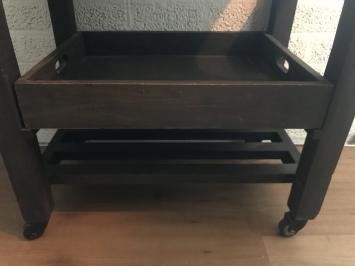 Een koloniaal hardhouten serveertafel, rolbare tafel, MAAR 1 BESCHIKBAAR