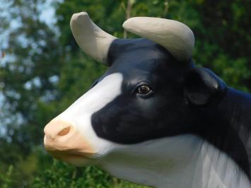 Schöne Skulptur einer Kuh, wunderschön gefärbt, ein echter Blickfang!